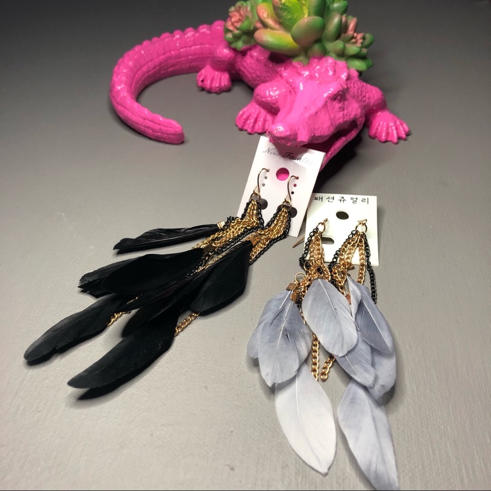 Feather & chain tassel earrings (Grey or Black)